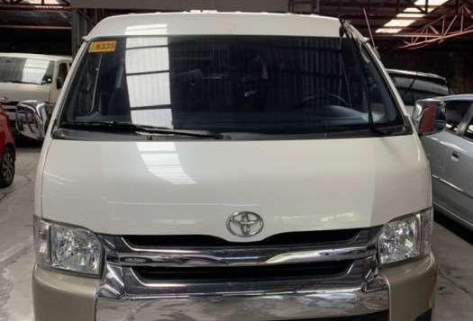 2017 Toyota Hiace GLGrandia AT White for sale