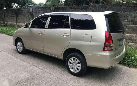 2010 Toyota Innova E Automatic Diesel-4