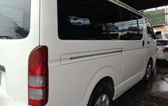 2014 Toyota Hiace Commuter MT Dsl-4