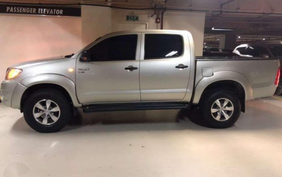 Toyota Hilux 4x2 2010 for sale -1