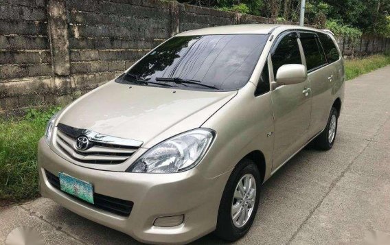 2010 Toyota Innova E Automatic Diesel