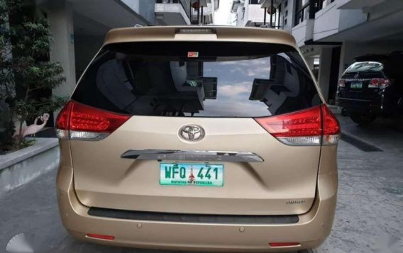 2014 Toyota Sienna for sale-3