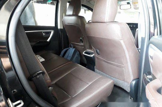 Toyota Fortuner 2018 V AT for sale -10