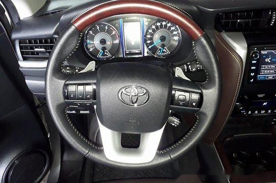 Toyota Fortuner 2017 V AT for sale-7