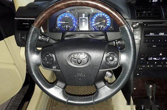 Toyota Camry 2015 V AT for sale-7