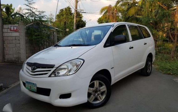 Toyota Innova 2011 for sale-1