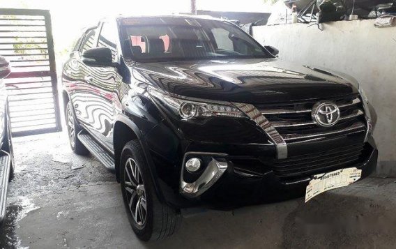 Toyota Fortuner 2018 V AT for sale 