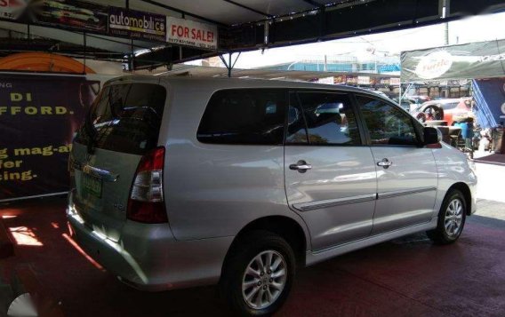 2012 Toyota Innova Gas MT for sale-3