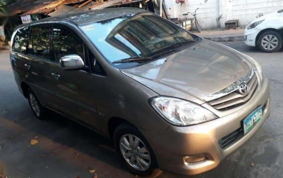 Toyota Innova g 2010 for sale-3