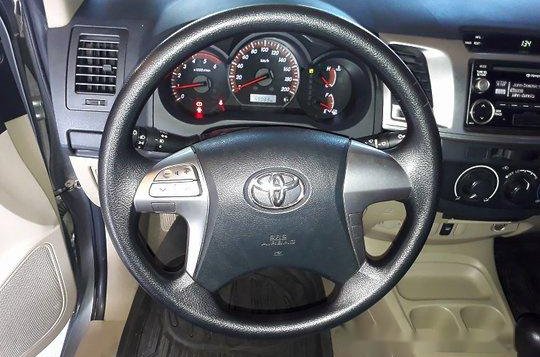 Toyota Hilux 2015 for sale-8