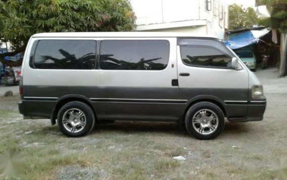 Toyota Hiace 2010 for sale-4