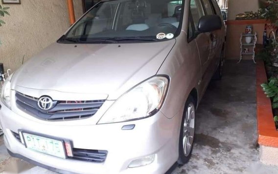 Toyota Innova E diesel 2011 for sale-4