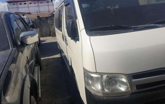 2012 Toyota Hiace commuter for sale -1