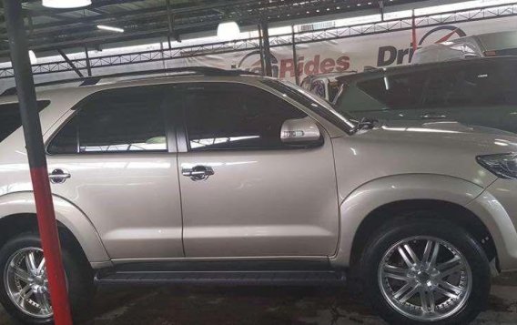 Toyota Fortuner VNT 2014 for sale-4