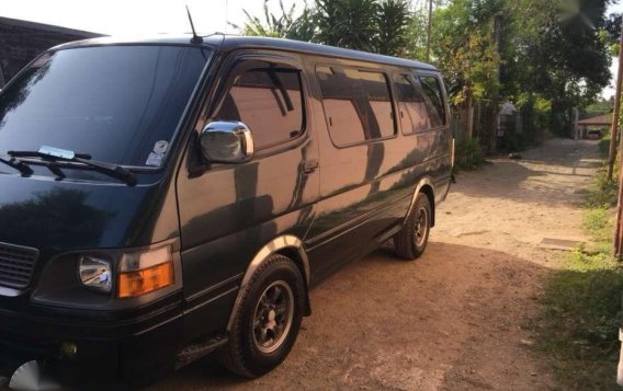 Toyota Hiace commuter 1998 for sale -1