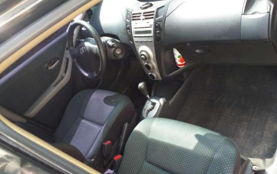 Toyota Yaris VVTI Automatic gasonline for sale-4