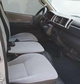 2016 Toyota Hiace Grandia GL 2.5-2