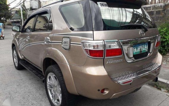 2010 Toyota Fortuner G for sale-4