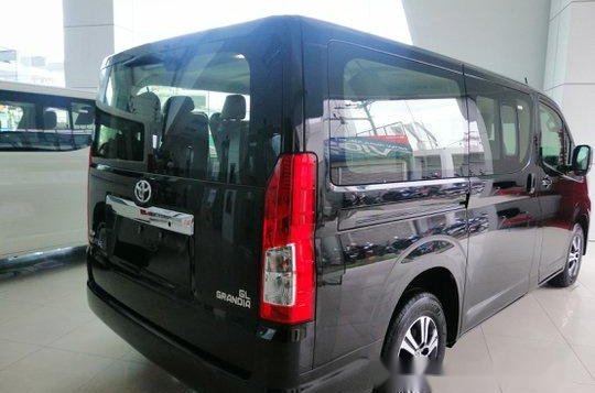 Toyota Hiace 2019 for sale-3