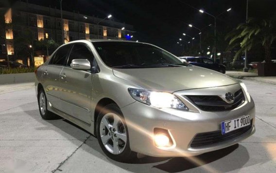 Toyota Corolla Altis 2.0V 2012 for sale