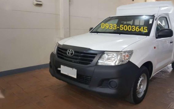 2014 Toyota Hilux FX for sale