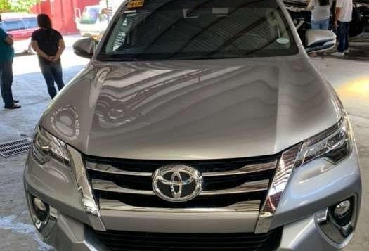 2017 Toyota Fortuner 24 V 4x2 Automatic Silver Mettalic-4