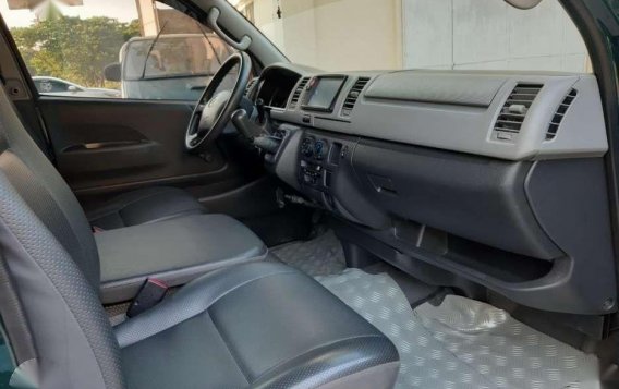2011 Toyota Hiace Commuter for sale-8