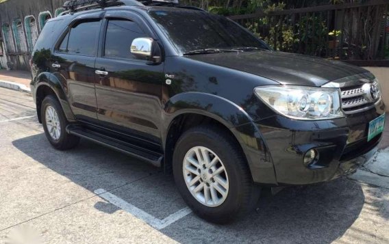 2010 Toyota Fortuner 2.5 Diesel 4x2 AT for sale