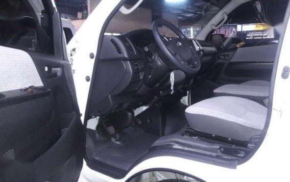 2017 Toyota Hiace Grandia Gl 3.0 Manual Diesel -3