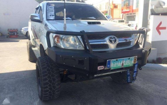 Toyota HILUX 2006 model 4X4 AUTOMATIC for sale