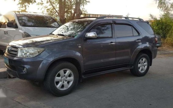 2011 Toyota Fortuner G Diesel for sale -1