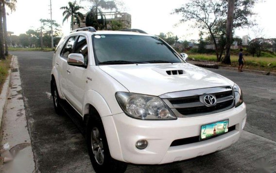 2006 Toyota Fortuner V DSL Automatic for sale -4