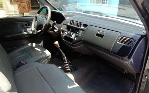 Toyota Revo 2000 for sale