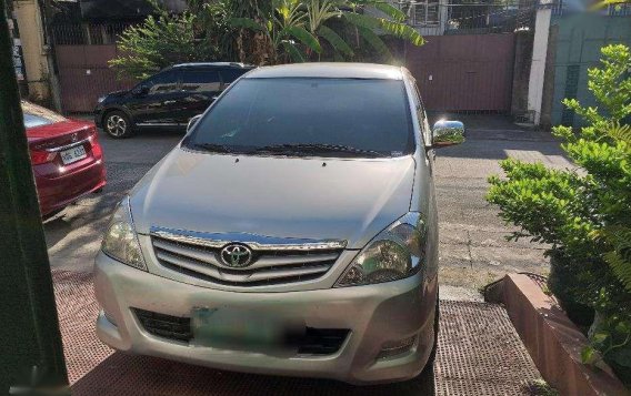 Toyota Innova G 2010 for sale-2