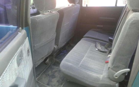 Toyota Revo SR 2000 for sale-3