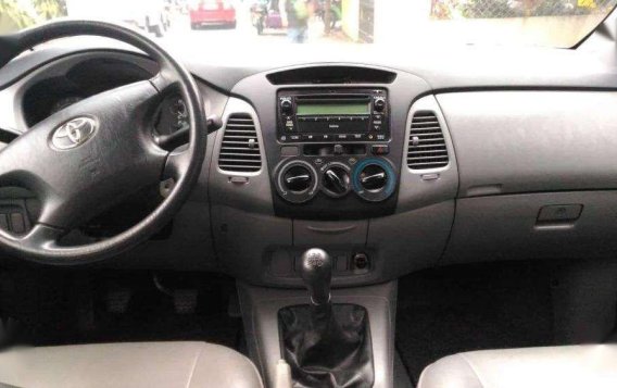 Toyota Innova 2011 for sale-4