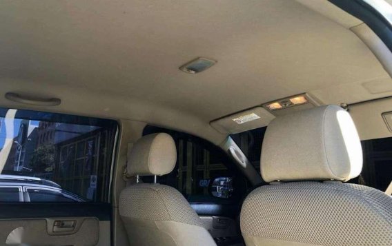 For sale Toyota Hilux 4x4 automatic 2015-4