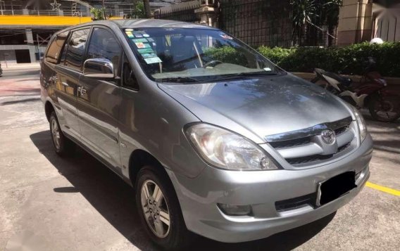 Toyota Innova V 2008 Top of the line for sale 