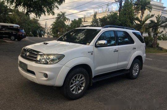 Toyota Fortuner 2010 for sale -1