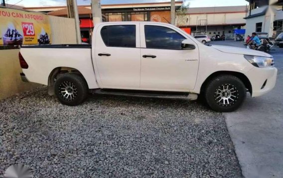 2017 Toyota Hilux Manual for sale-2