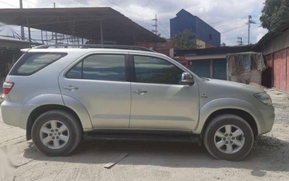 2009 Toyota Fortuner G for sale -3