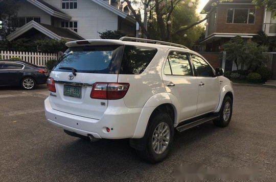 Toyota Fortuner 2010 for sale -3