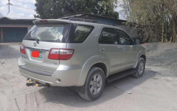 2009 Toyota Fortuner G for sale -5