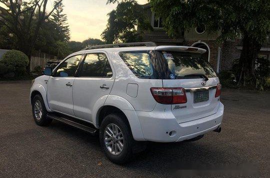 Toyota Fortuner 2010 for sale -4