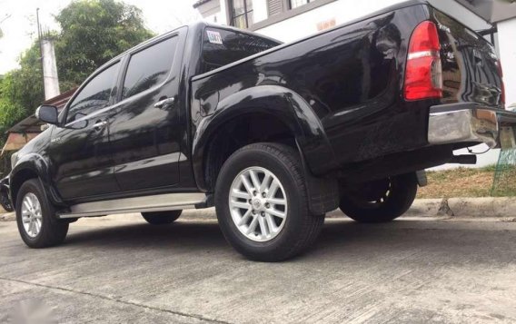 TOYOTA HILUX G 2012 FOR SALE-1