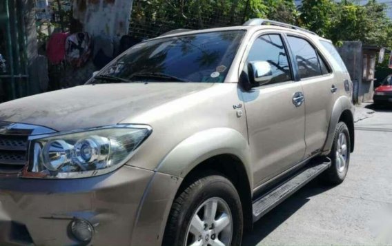 Toyota Fortuner 2011 for sale-1