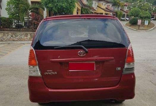 Toyota Innova E 2011 for sale-2