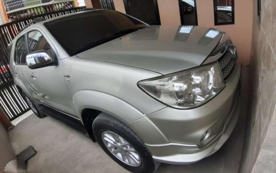 Toyota Fortuner 2011 for sale-1