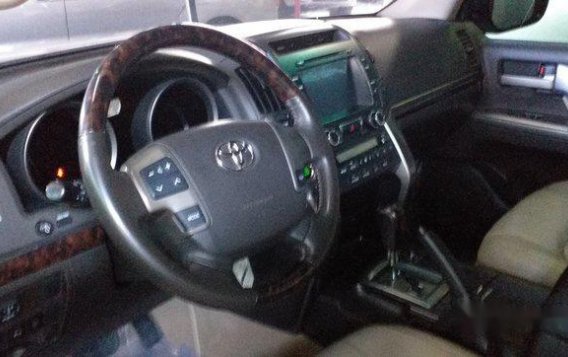 Toyota Land Cruiser 2011 for sale-6