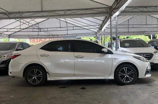 Toyota Corolla Altis 2017 for sale-5